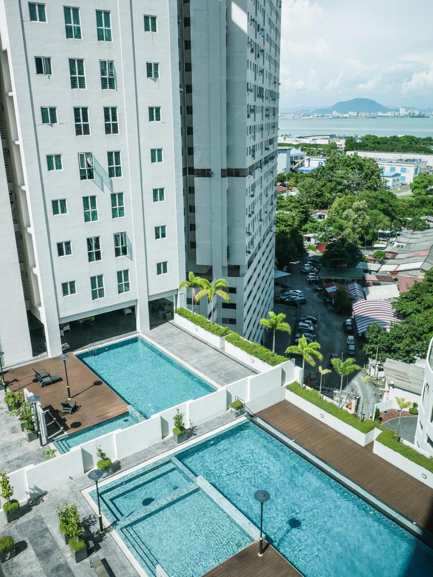 Penang Straits Garden Condominium Georgetown Exterior photo